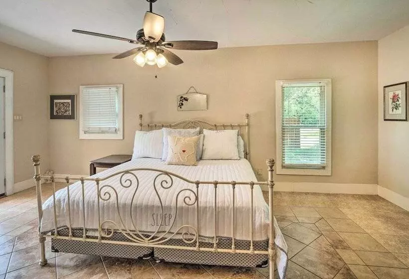 Pet Friendly Austin Home W/ Deck, Yard, & Views!