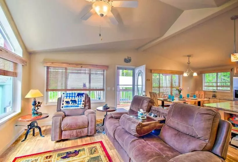 Awesome Hoodsport Cabin   Nearby Hiking Areas