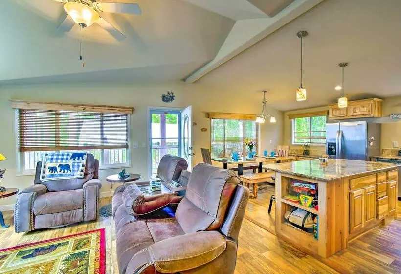 Awesome Hoodsport Cabin   Nearby Hiking Areas