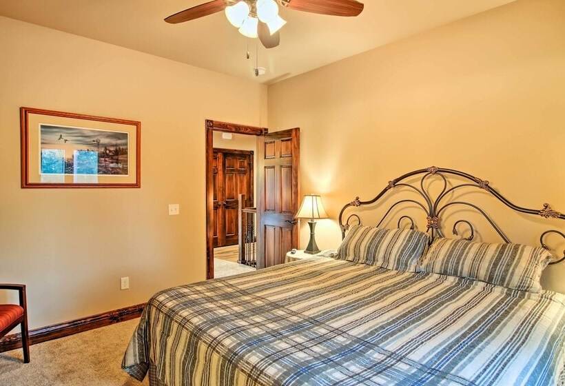 Black Hills Getaway W/ Deck Near Hiking Trails!