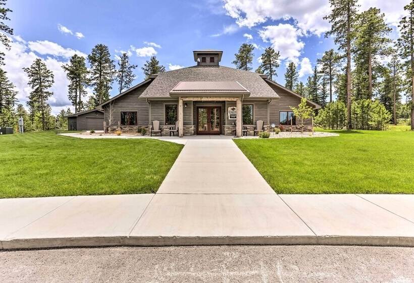 Black Hills Getaway W/ Deck Near Hiking Trails!