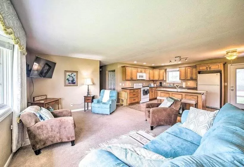 Bloomington Family Home   Private Deck & Yard