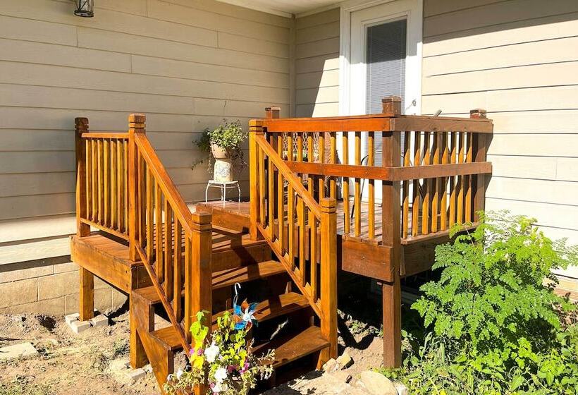 Bloomington Family Home   Private Deck & Yard