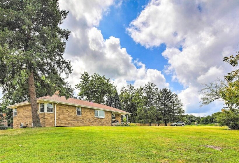 Bloomington Family Home   Private Deck & Yard