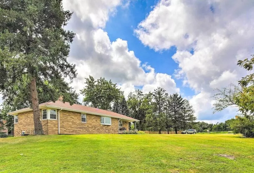 Bloomington Family Home   Private Deck & Yard