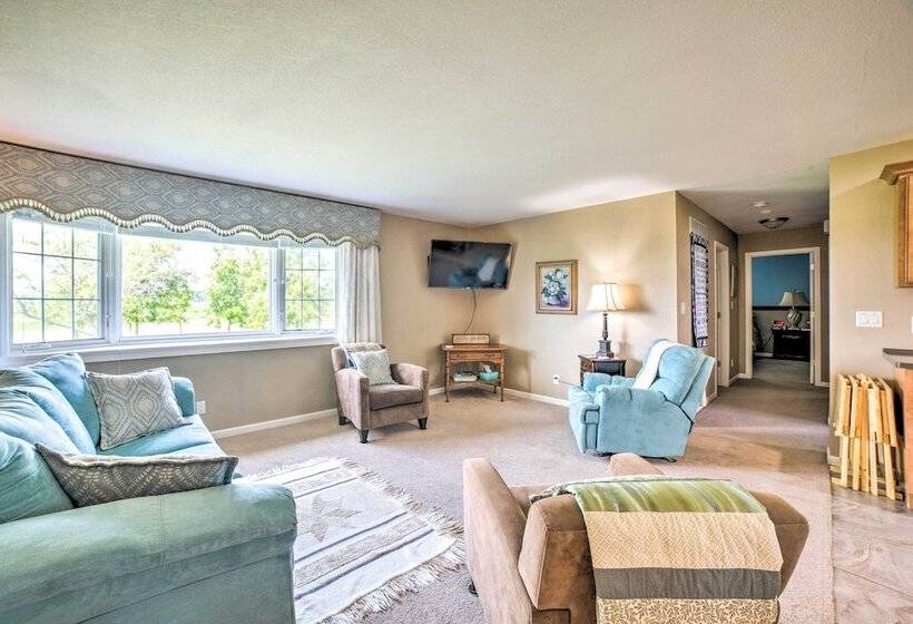 Bloomington Family Home   Private Deck & Yard