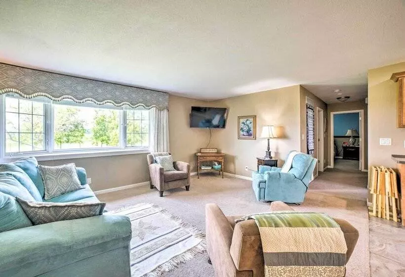 Bloomington Family Home   Private Deck & Yard