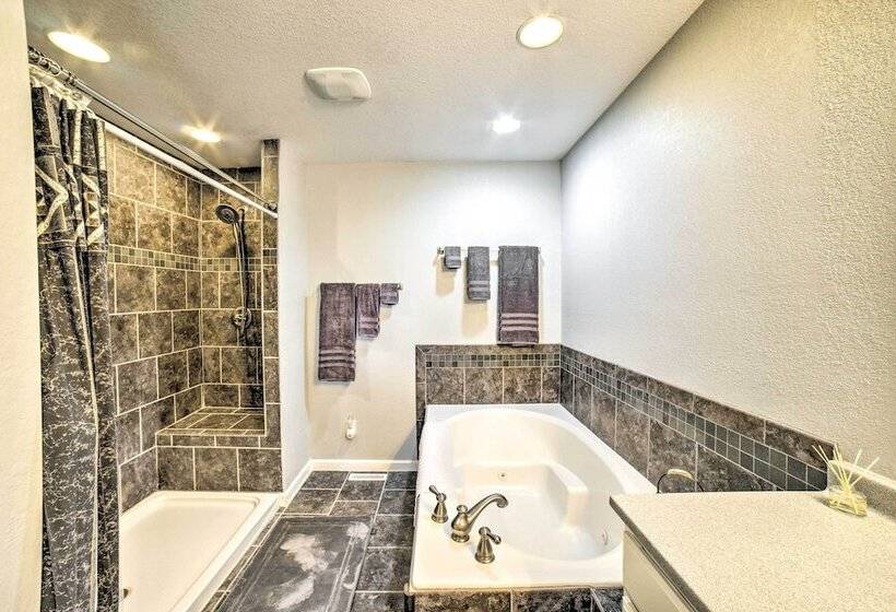 Bloomington Family Home   Private Deck & Yard