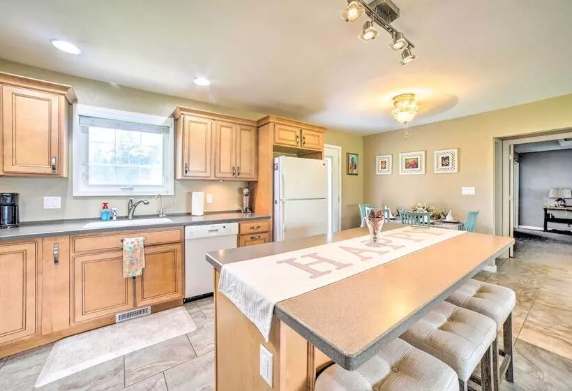 Bloomington Family Home   Private Deck & Yard