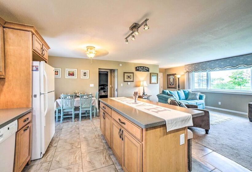 Bloomington Family Home   Private Deck & Yard