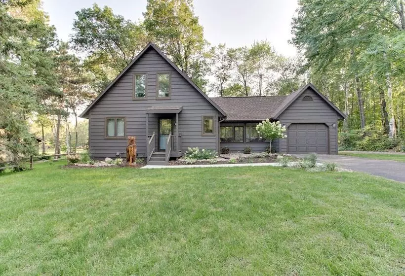 Breezy Point Cabin: Deck W/ Golf Course Views!