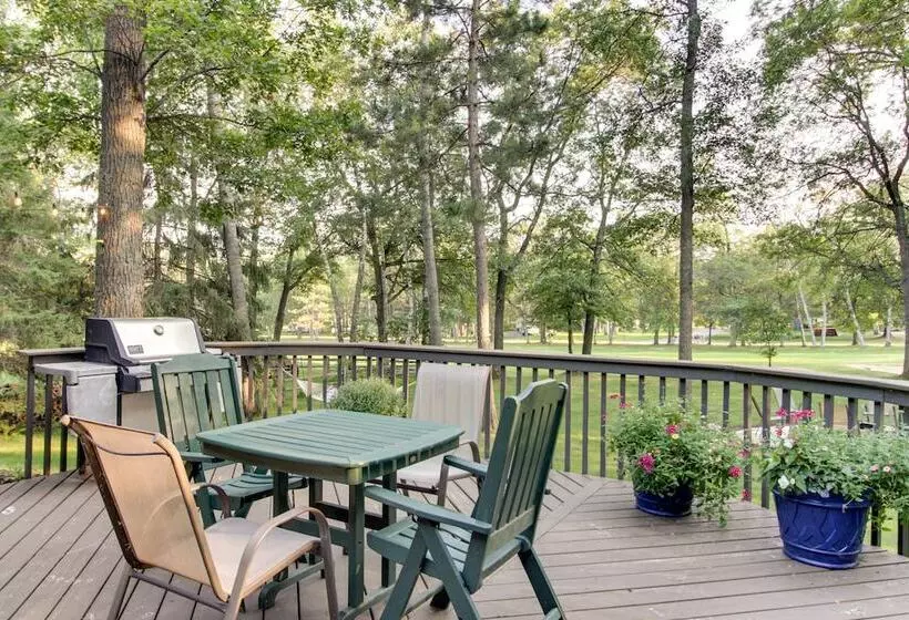 Breezy Point Cabin: Deck W/ Golf Course Views!
