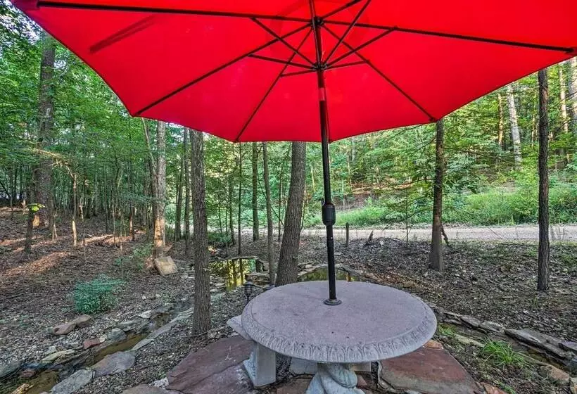 Broken Bow Oasis: Hot Tub, Fire Pit & Patio