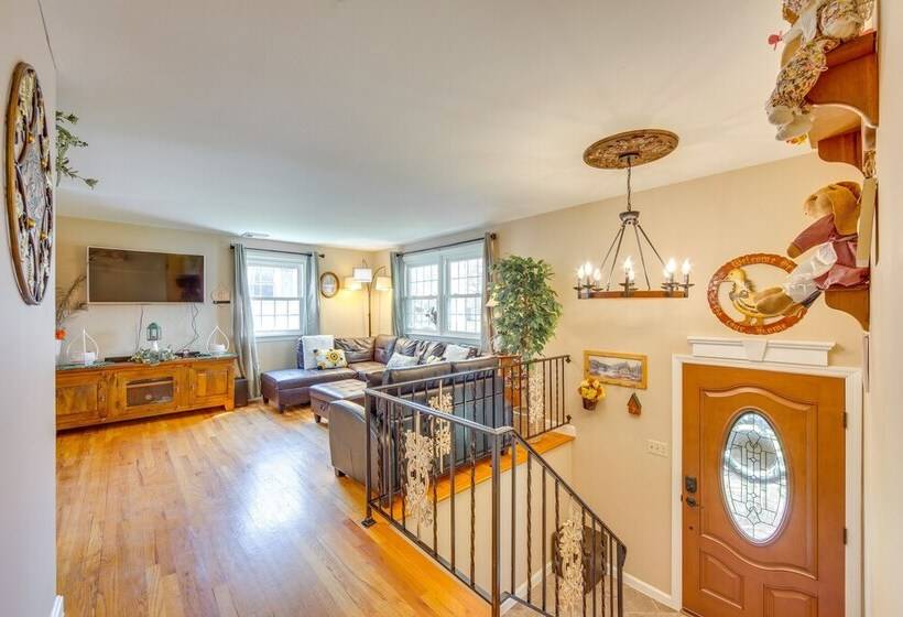 Charming Leola Home: 10 Mi To Downtown Lancaster!