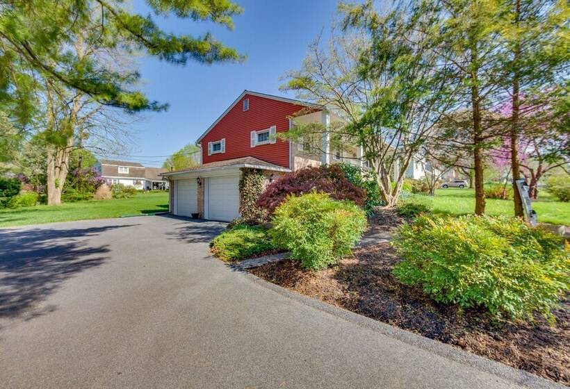 Charming Leola Home: 10 Mi To Downtown Lancaster!