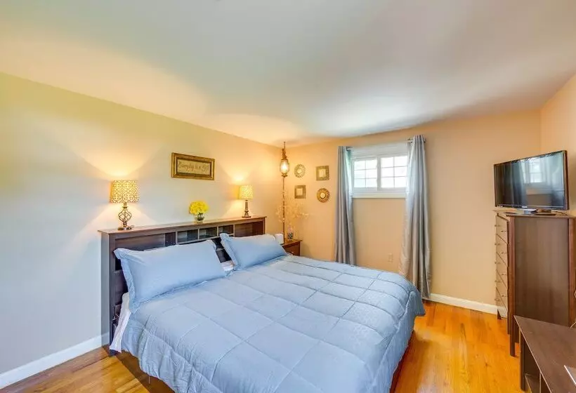 Charming Leola Home: 10 Mi To Downtown Lancaster!