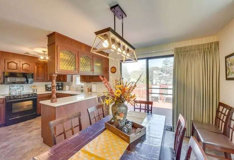 Charming Leola Home: 10 Mi To Downtown Lancaster!
