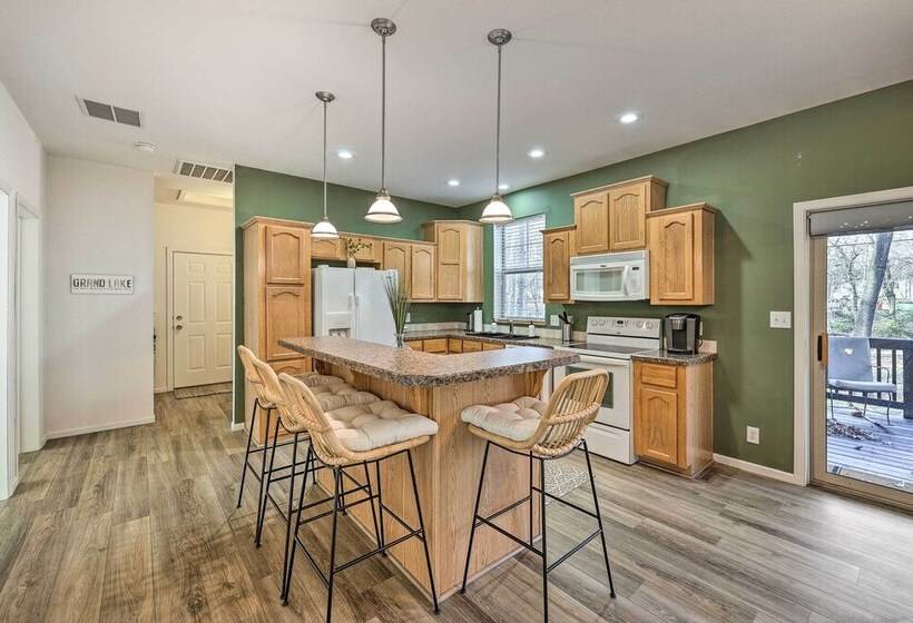 Chic Afton Home W/ Lake & Resort Access!