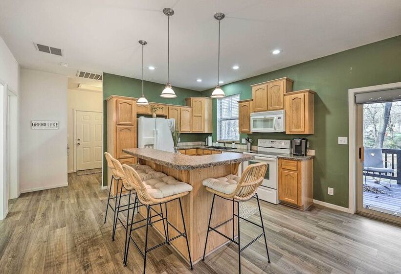 Chic Afton Home W/ Lake & Resort Access!