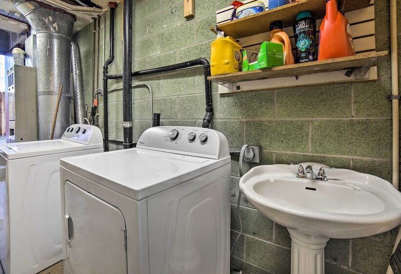 Comfortable Home ~ 2 Mi To Reno Riverwalk