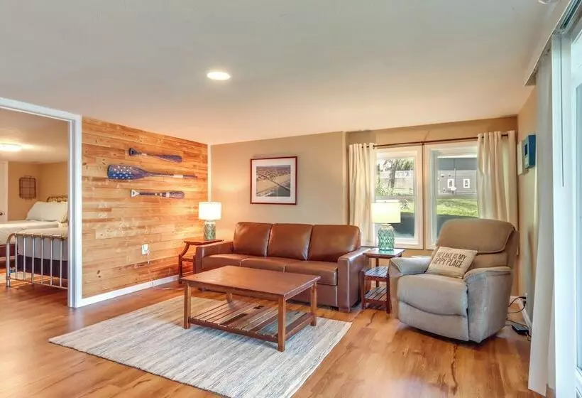 Dock & Hot Tub: Lakefront Camdenton Haven!