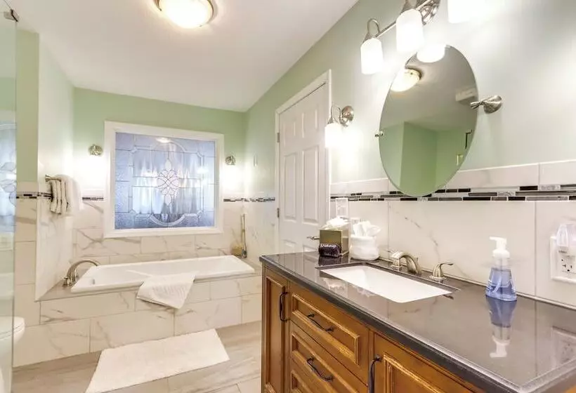 Dock & Hot Tub: Lakefront Camdenton Haven!