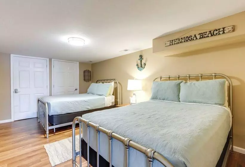 Dock & Hot Tub: Lakefront Camdenton Haven!