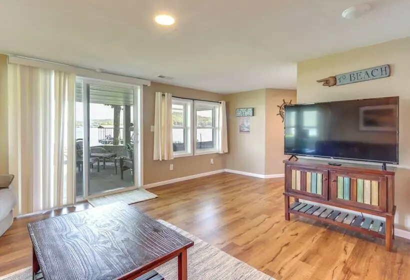 Dock & Hot Tub: Lakefront Camdenton Haven!