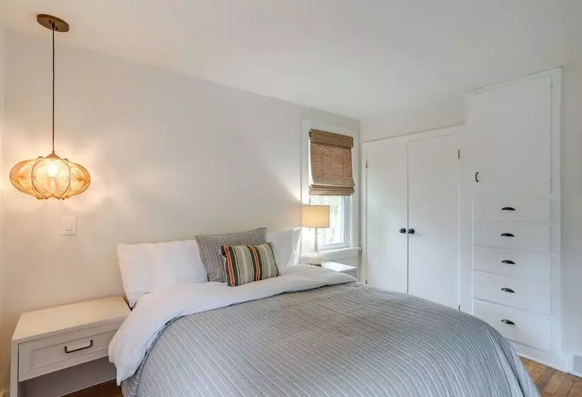 Cozy Cottage In Historic Village: Near Cedar Point