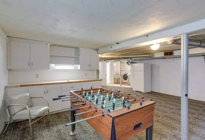 Cozy Cottage In Historic Village: Near Cedar Point