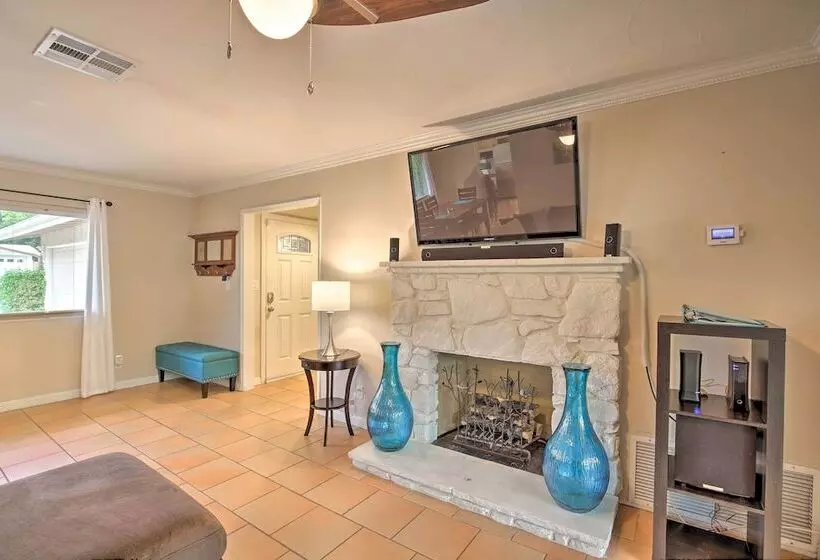 Palm Desert Abode: Pool, Walk To El Paseo District