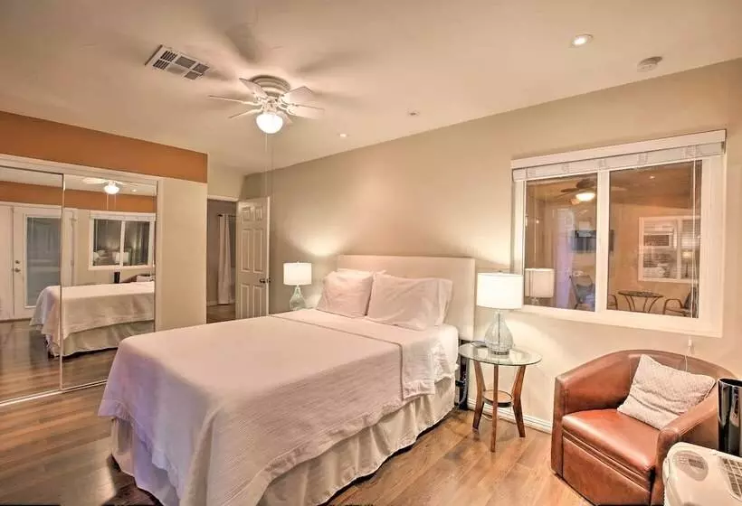 Palm Desert Abode: Pool, Walk To El Paseo District