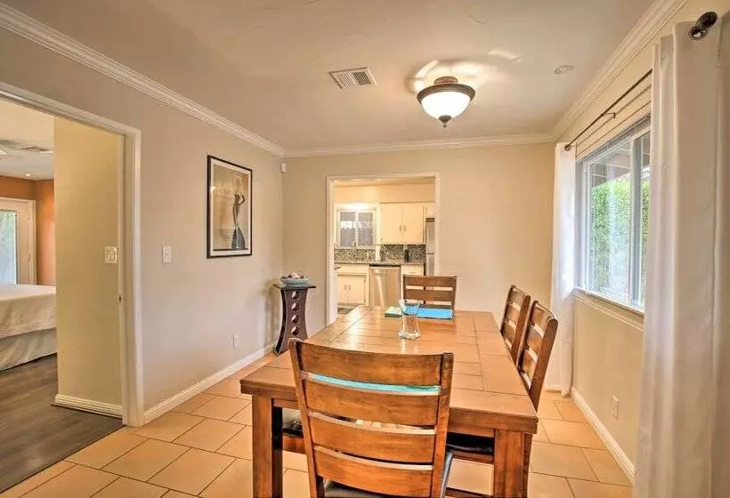 Palm Desert Abode: Pool, Walk To El Paseo District