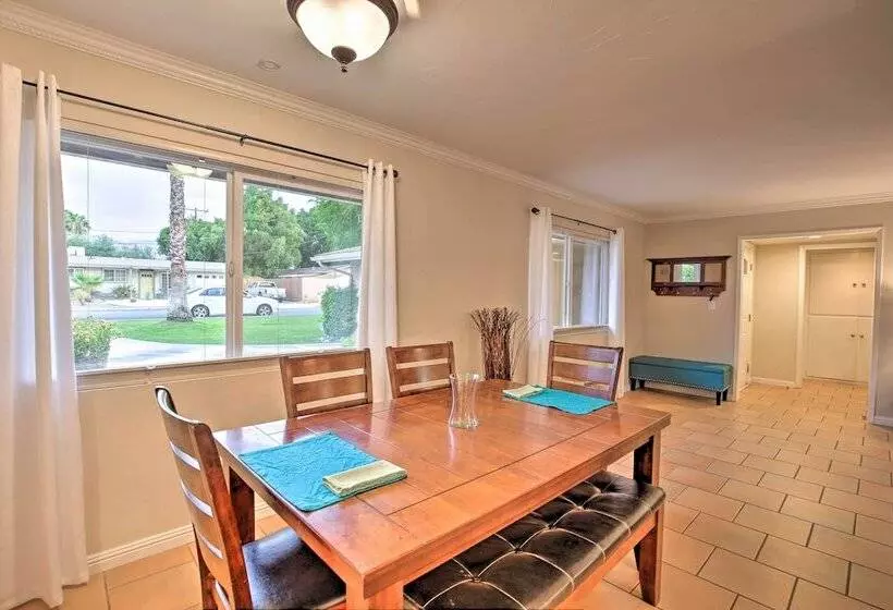 Palm Desert Abode: Pool, Walk To El Paseo District