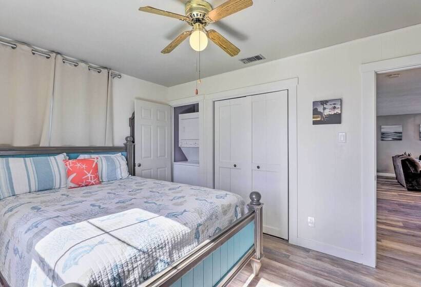 Family Friendly South Padre Island Escape W/ Grill