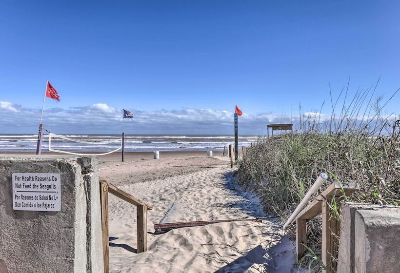 Family Friendly South Padre Island Escape W/ Grill