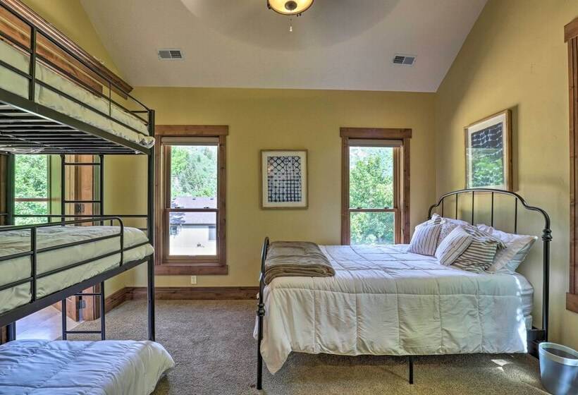 Provo Canyon Cabin  Treehouse  W/ Mountain Views