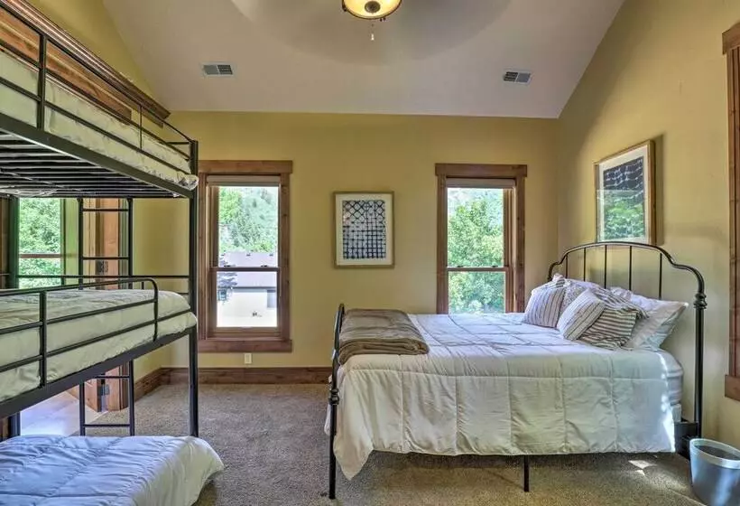 Provo Canyon Cabin  Treehouse  W/ Mountain Views