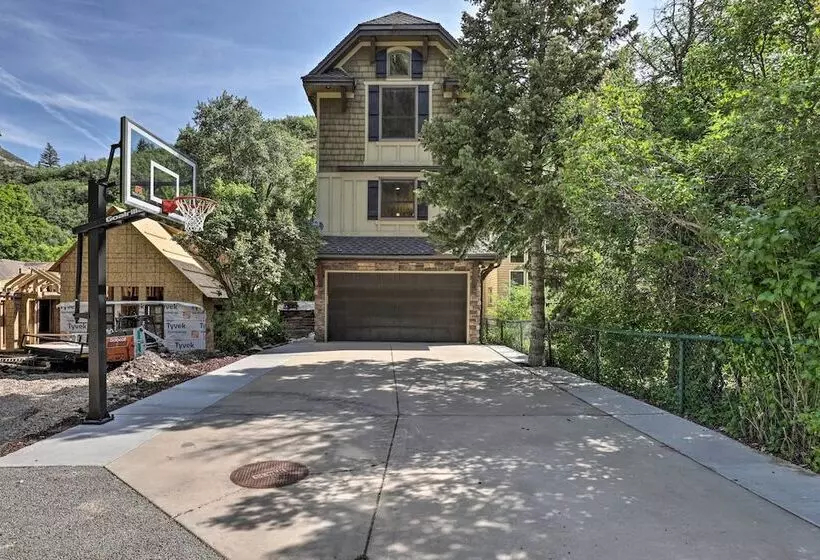 Provo Canyon Cabin  Treehouse  W/ Mountain Views