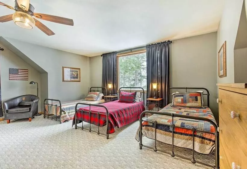 Fishing Haven: Family Home On Indian Lake