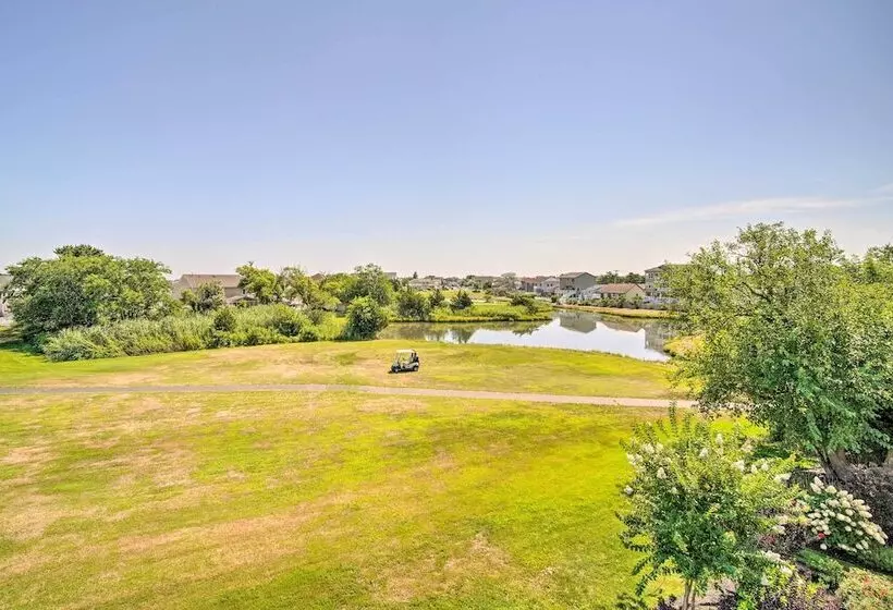 Gorgeous Newly Built Home: Golf Course View!