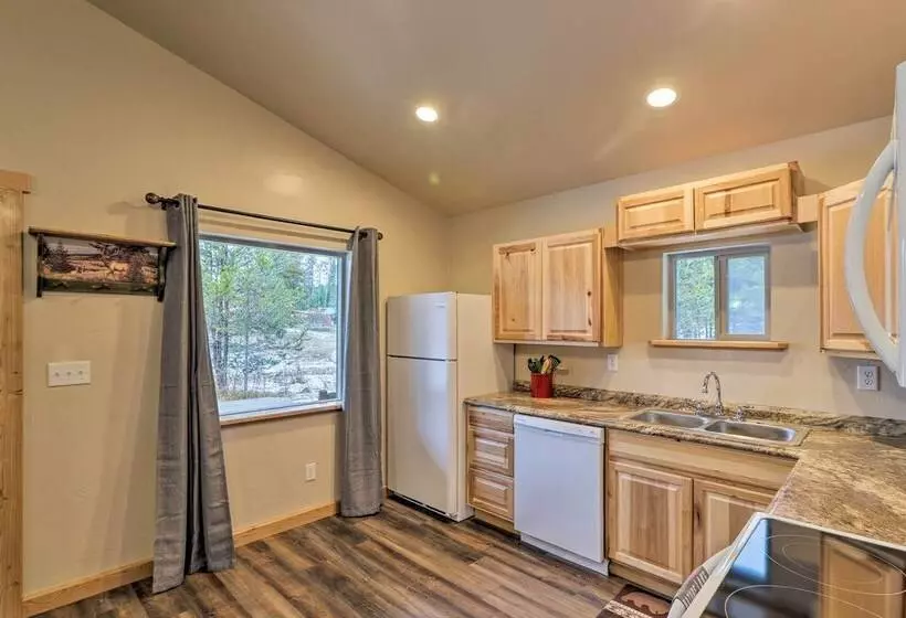 Grinnell Cabin : Bbq, Kitchen, 7 Mi To Glacier Np
