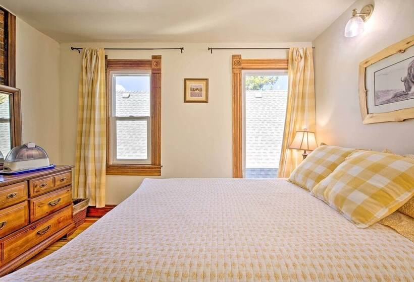 Historic Victorian Home In Downtown Idaho Springs!