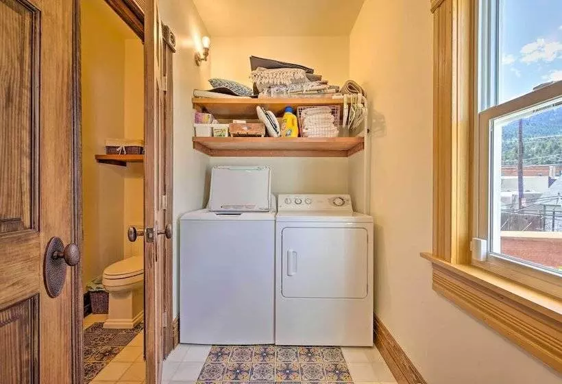 Historic Victorian Home In Downtown Idaho Springs!