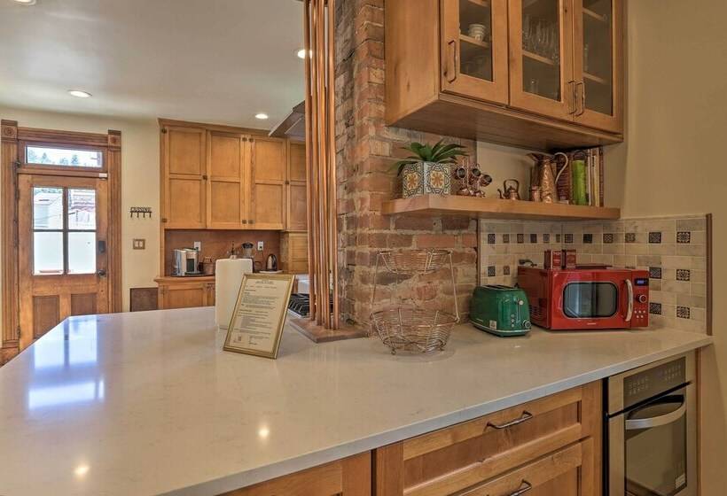 Historic Victorian Home In Downtown Idaho Springs!