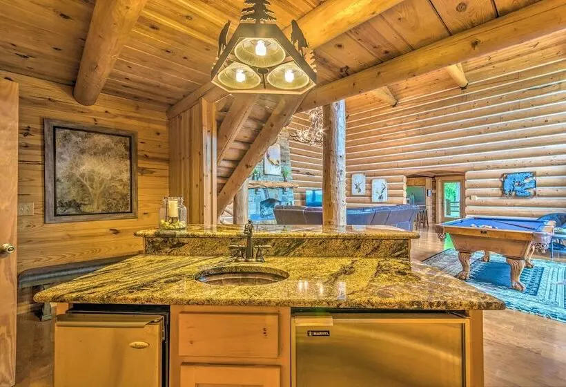 Private Dock & Slip: Lake Hamilton Hideaway!