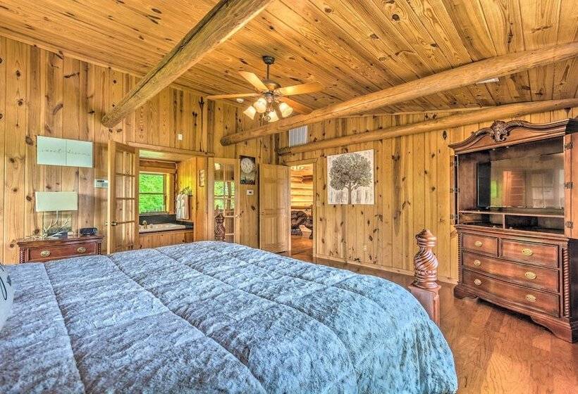 Private Dock & Slip: Lake Hamilton Hideaway!