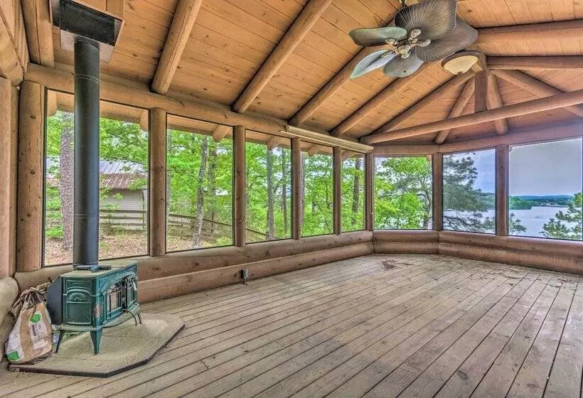 Private Dock & Slip: Lake Hamilton Hideaway!