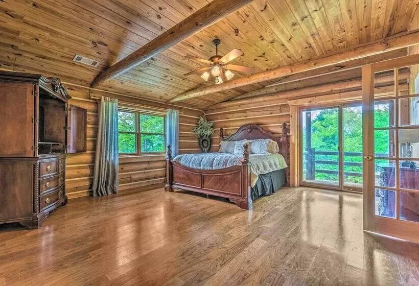 Private Dock & Slip: Lake Hamilton Hideaway!