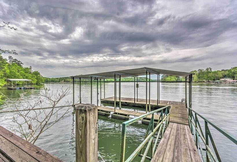 Private Dock & Slip: Lake Hamilton Hideaway!